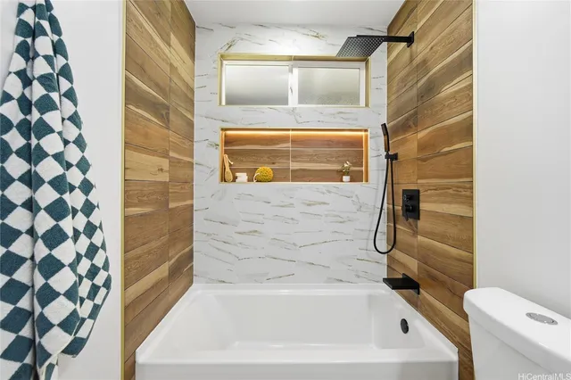 $1,550,000 | 7203 Opaekaa Street, Honolulu, HI 96825