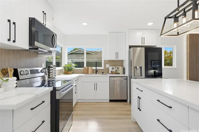 $1,550,000 | 7203 Opaekaa Street, Honolulu, HI 96825