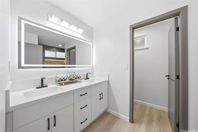 $1,550,000 | 7203 Opaekaa Street, Honolulu, HI 96825