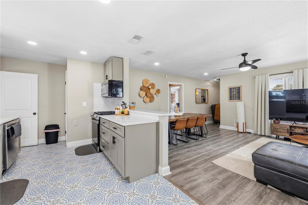 1468 Druid Road Clearwater, FL 33756 - Photo 10 of 64 Gallery Image 10