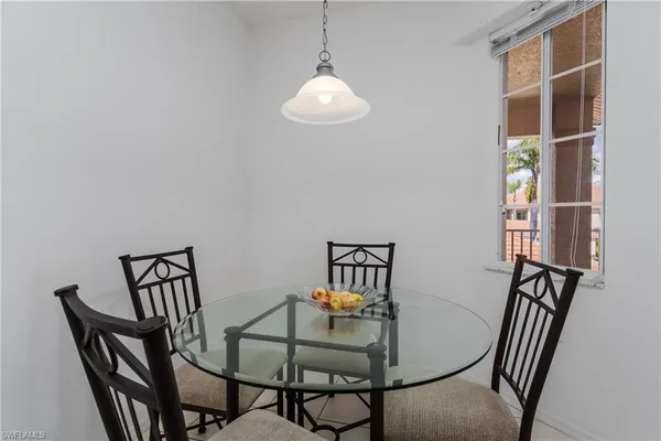 $315,000 | 3972 Bishopwood Court East, Unit 2203, Naples, FL 34114