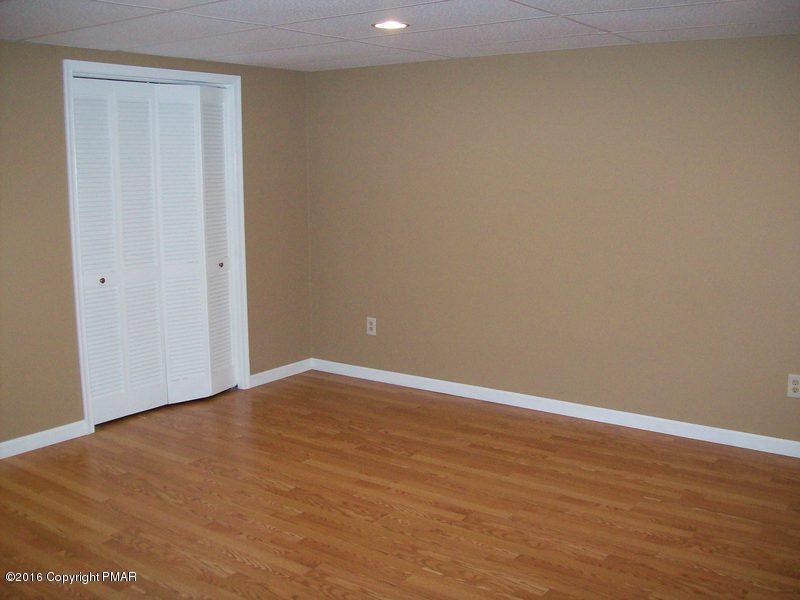 201 Balson Road Stroudsburg, PA 18360 - Photo 19 of 26 2nd Family room