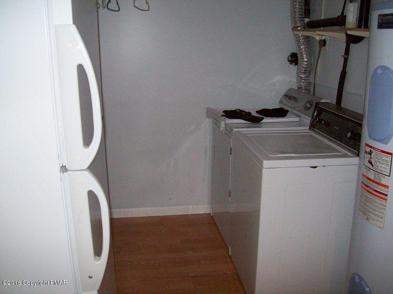 201 Balson Road Stroudsburg, PA 18360 - Photo 22 of 26 Laundry room