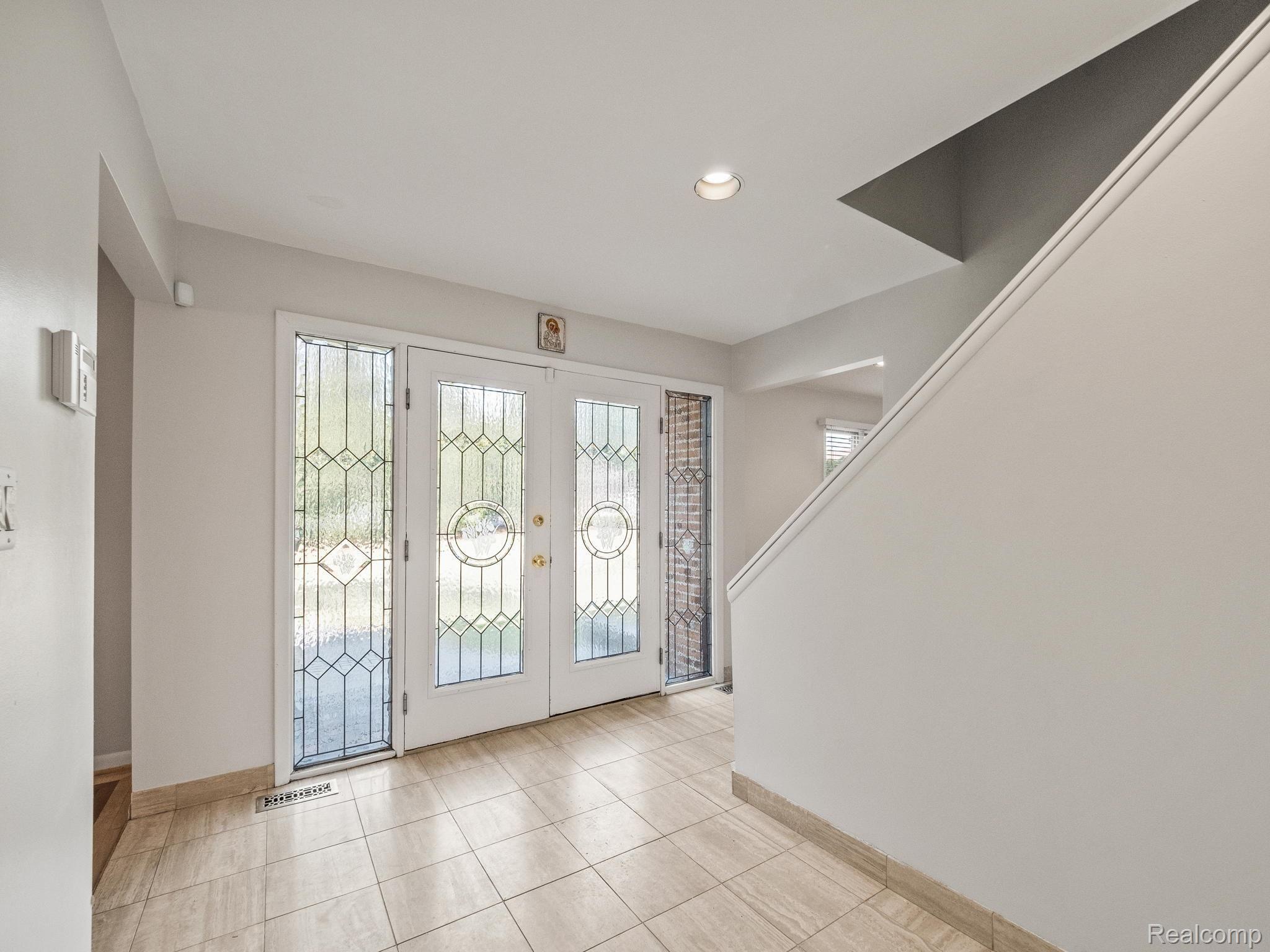 2880 Walnut Lake Road West Bloomfield, MI 48323 - Photo 4 of 30 web_P6044622.jpg