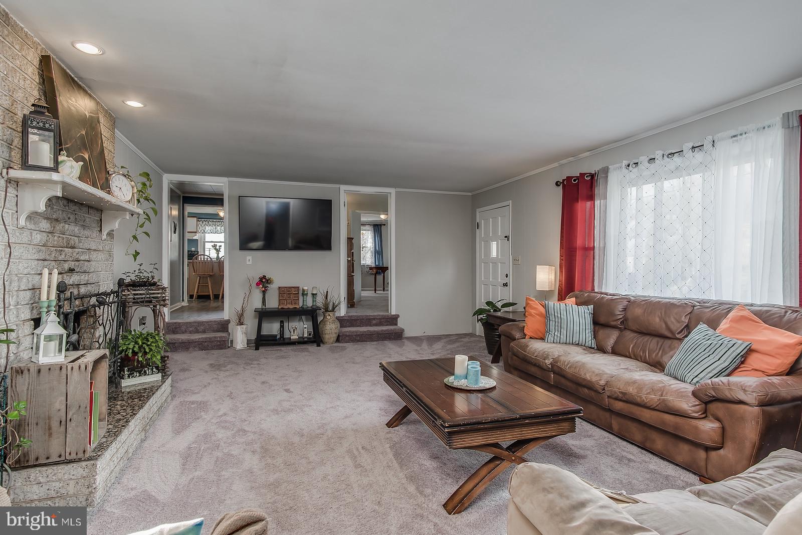 4217 Middlepoint Road Myersville, MD 21773 - Photo 12 of 42 Gallery Image 12
