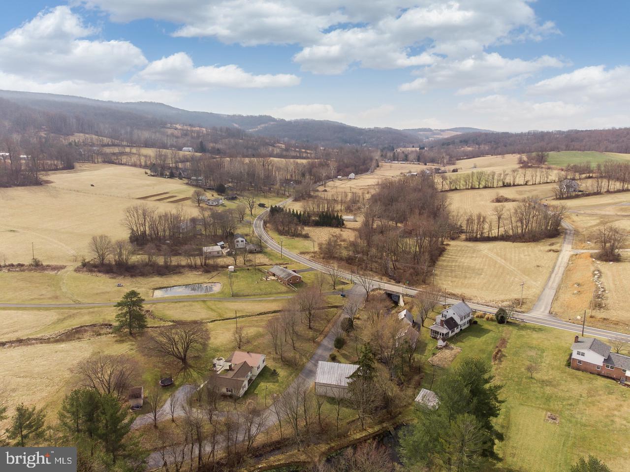 4217 Middlepoint Road Myersville, MD 21773 - Photo 5 of 42 Gallery Image 5