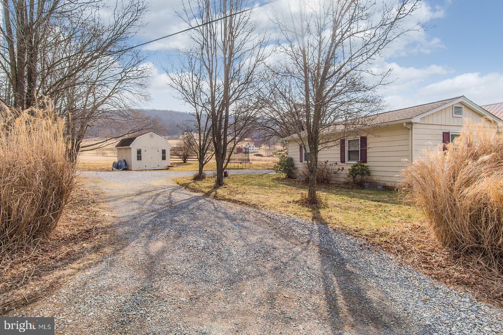 4217 Middlepoint Road Myersville, MD 21773 - Photo 6 of 42 Gallery Image 6