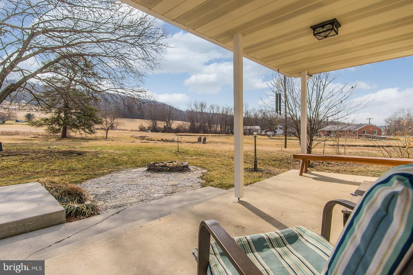 4217 Middlepoint Road Myersville, MD 21773 - Photo 9 of 42 Gallery Image 9