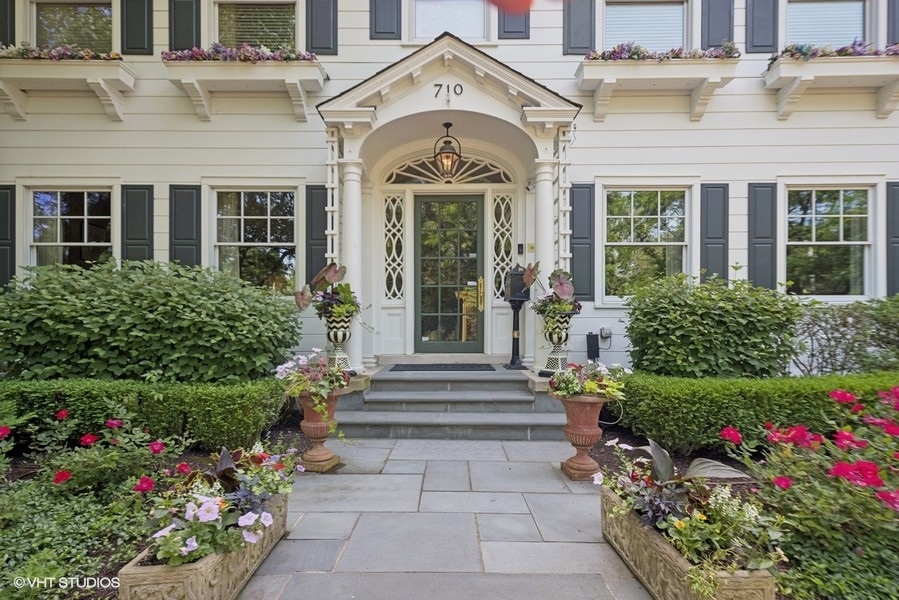 710 South County Line Road Hinsdale, IL 60521 - Photo 3 of 63 front view of a house with a front of a house
