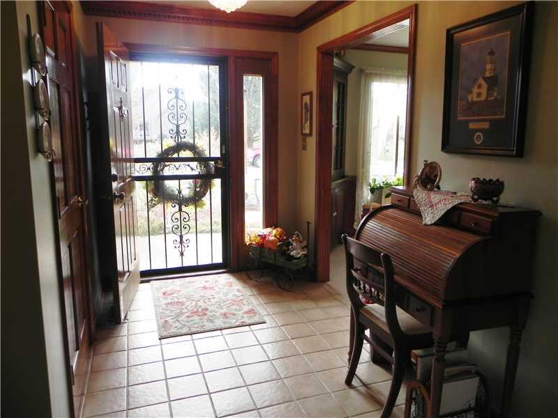 460 Cobblestone Road Avon, IN 46123 - Photo 2 of 24 Gallery Image 2