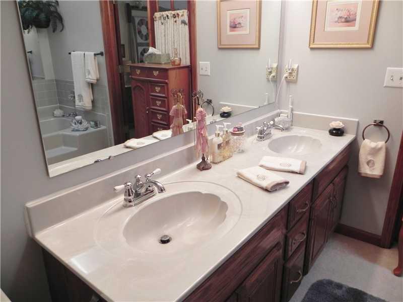 460 Cobblestone Road Avon, IN 46123 - Photo 16 of 24 Gallery Image 16