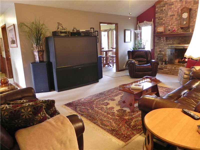 460 Cobblestone Road Avon, IN 46123 - Photo 5 of 24 Gallery Image 5