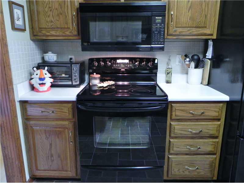 460 Cobblestone Road Avon, IN 46123 - Photo 8 of 24 Gallery Image 8