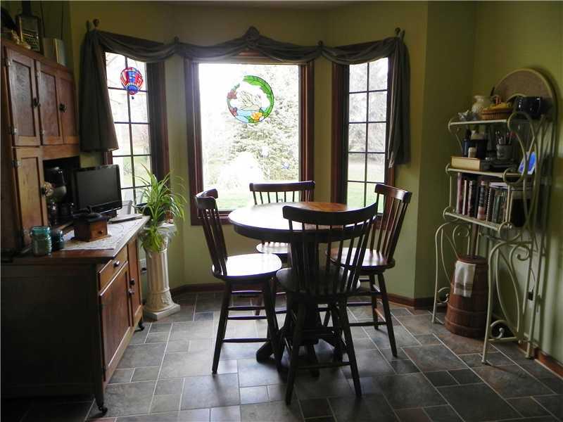 460 Cobblestone Road Avon, IN 46123 - Photo 10 of 24 Gallery Image 10