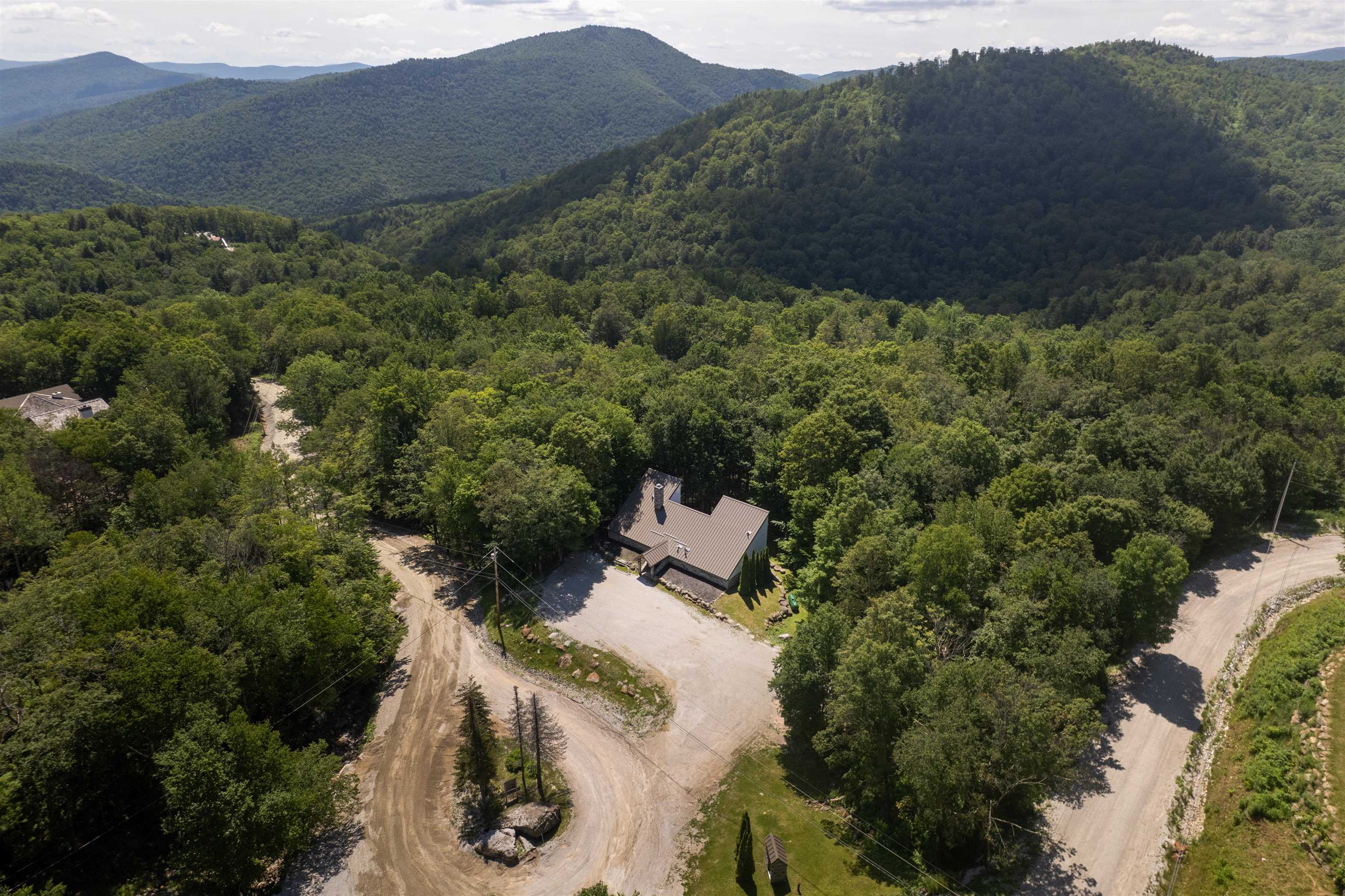 309 Trailside Drive Killington, VT 05751 - Photo 3 of 50