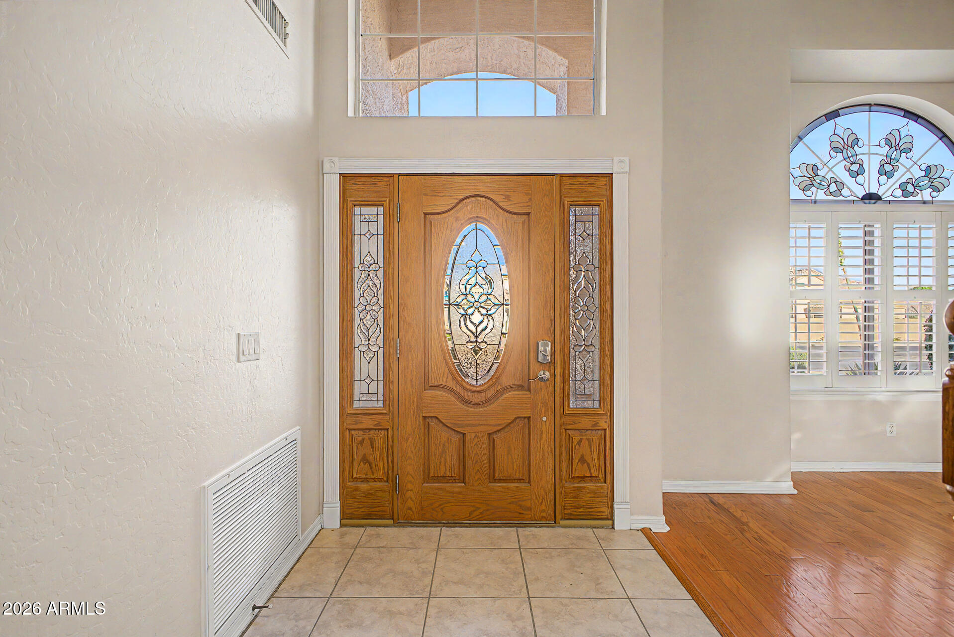 1124 North Robin Lane Mesa, AZ 85213 - Photo 4 of 87 Front Entry Inside