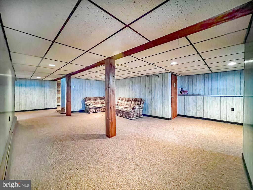 728 Keystone Street Croydon, PA 19021 - Photo 23 of 34 Family Room