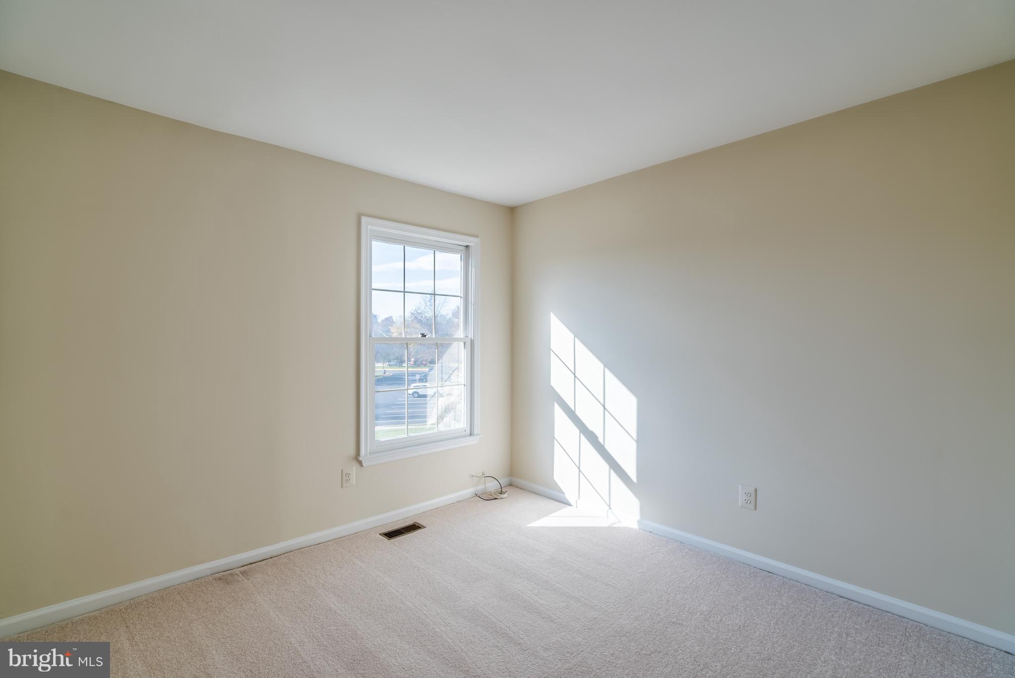 46869 Rabbitrun Terrace Sterling, VA 20164 - Photo 17 of 29 Secondary Bedroom