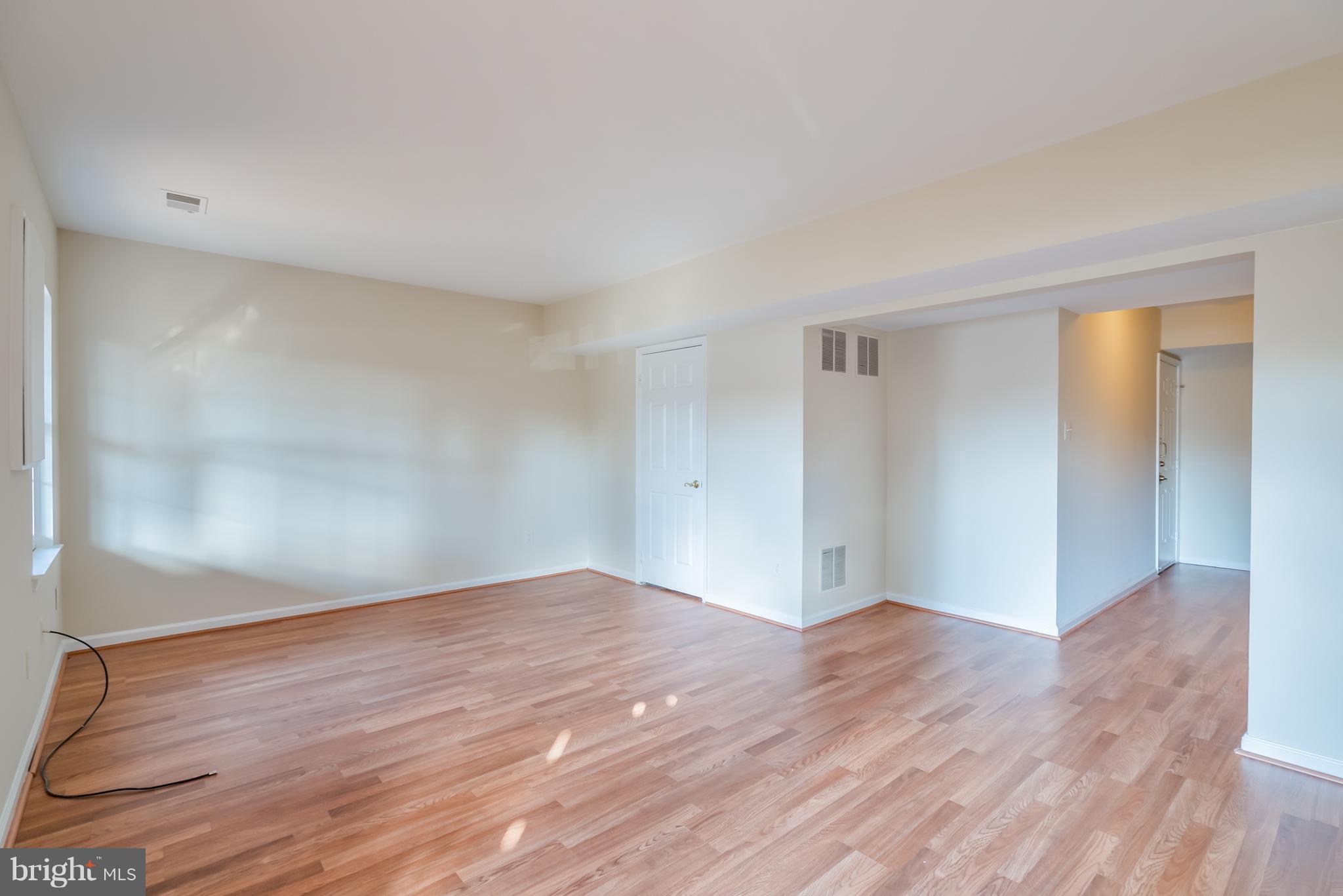 46869 Rabbitrun Terrace Sterling, VA 20164 - Photo 24 of 29 Gallery Image 24