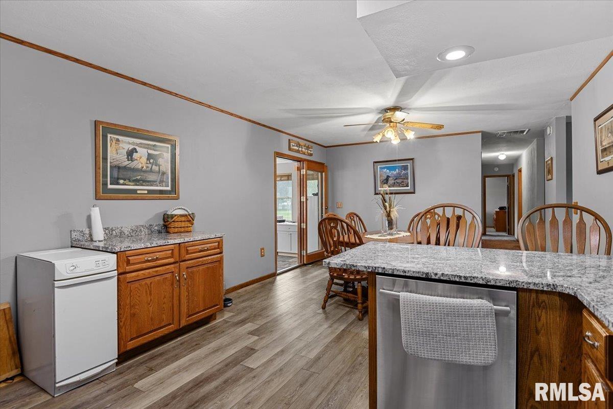 3326 Brickler Road Springfield, IL 62707 - Photo 16 of 53 Gallery Image 16