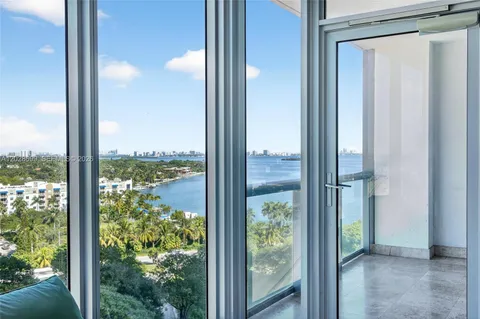$774,900 | 601 Northeast 36th Street, Unit 1101, Miami, FL 33137
