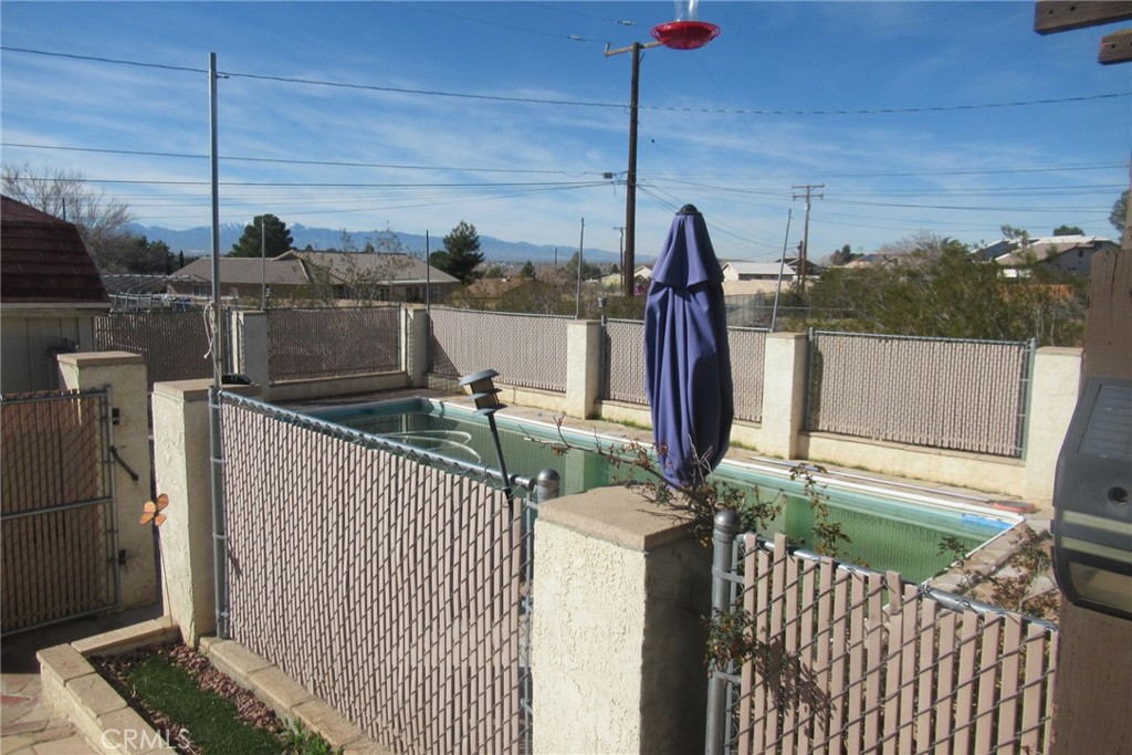 16035 Venango Road Apple Valley, CA 92307 - Photo 6 of 28