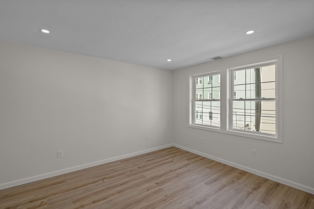 25 Lebanon Street, Unit C Fall River, MA 02723 - Photo 14 of 38