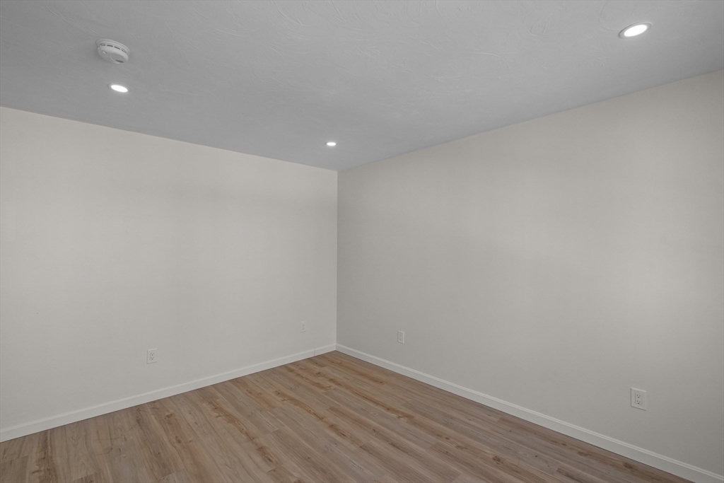 25 Lebanon Street, Unit C Fall River, MA 02723 - Photo 16 of 38