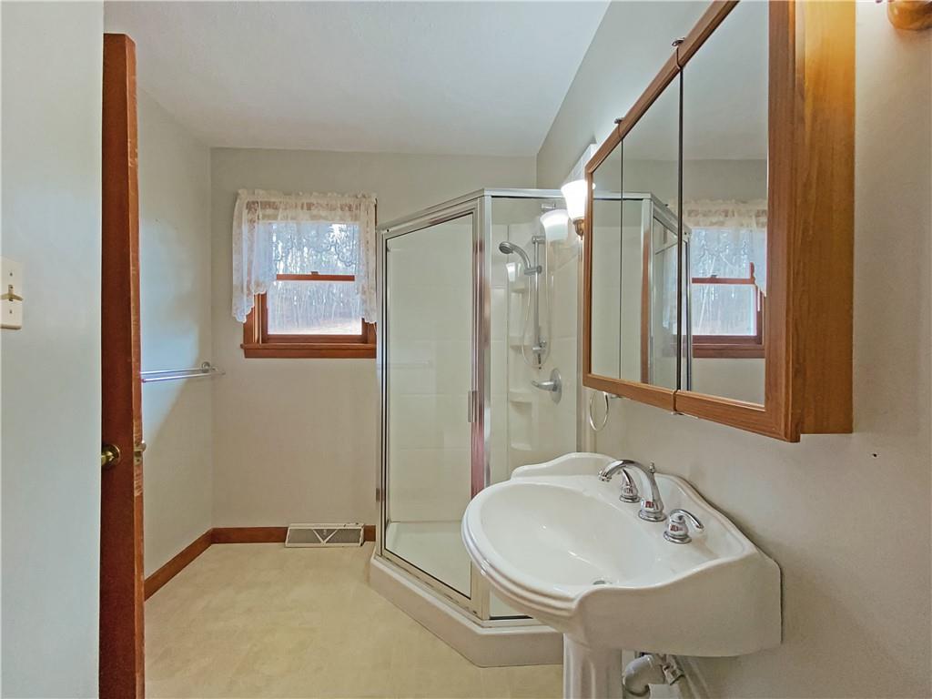 672 Engle Road Industry, PA 15052 - Photo 20 of 25