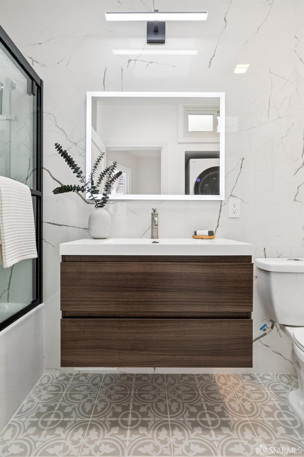 1675 29th Avenue San Francisco, CA 94122 - Photo 23 of 61 a view of closet