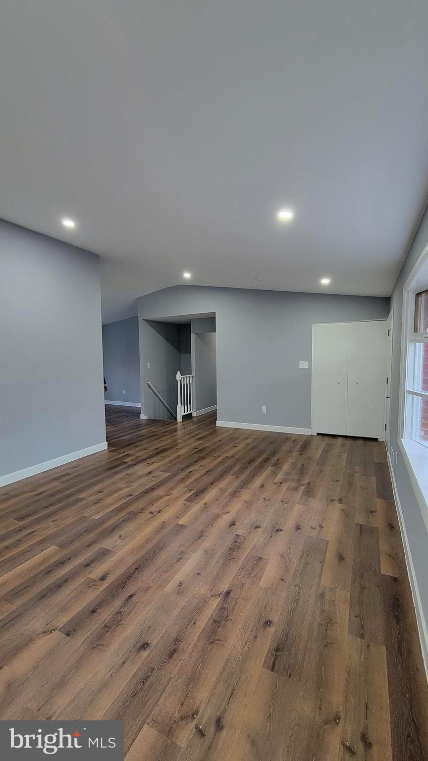 11615 Le Baron Terrace Silver Spring, MD 20902 - Photo 4 of 50 Living room
