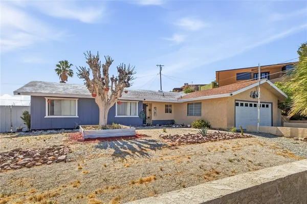 $274,900 | 1104 Bigger Street, Barstow, CA 92311
