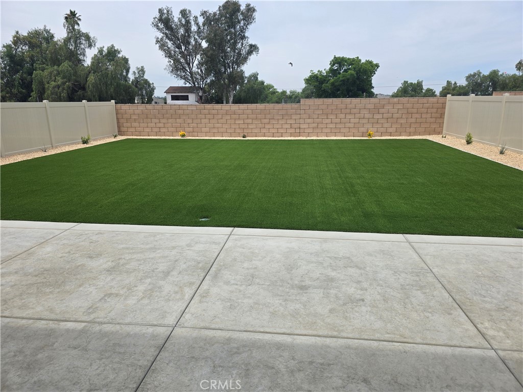 9667 Babaco Street Riverside, CA 92508 - Photo 13 of 24