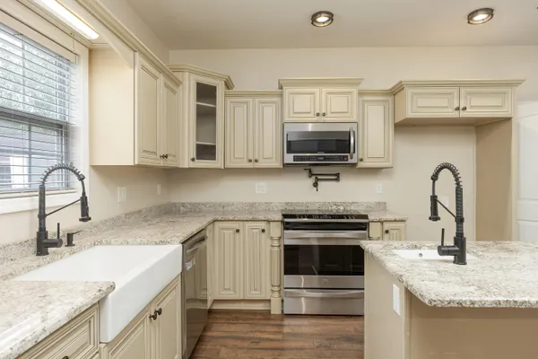$724,900 | 54 Whispering Pine, Trenton, GA 30752