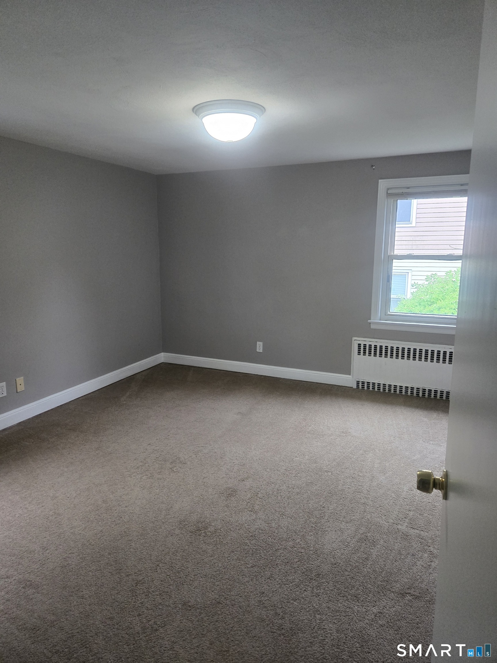 63 Brookfield Street Manchester, CT 06040 - Photo 7 of 11