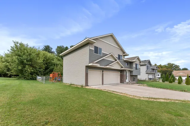 $305,999 | 435 Highview Loop Southeast, Pine City, MN 55063
