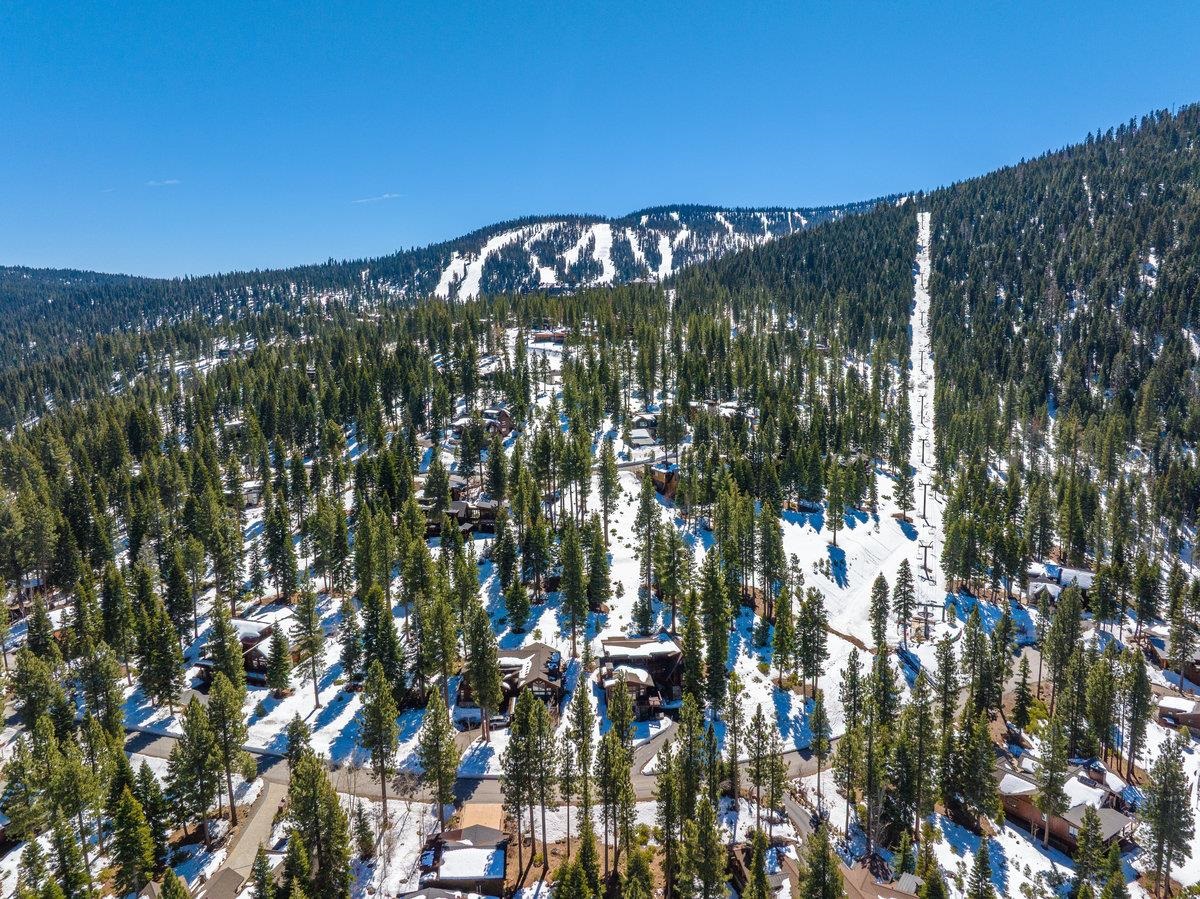 2532 North Summit Place Truckee, CA 96161 - Photo 12 of 18 a view of a city