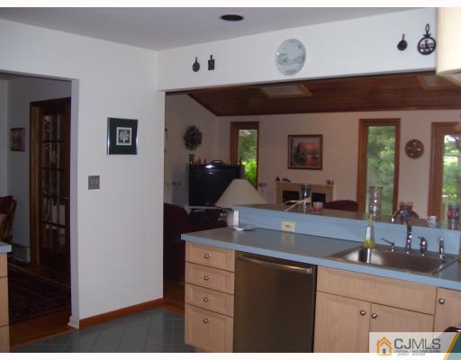 18 Ridgeview Road Jamesburg, NJ 08831 - Photo 4 of 9 Gallery Image 4