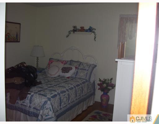 18 Ridgeview Road Jamesburg, NJ 08831 - Photo 6 of 9 Gallery Image 6