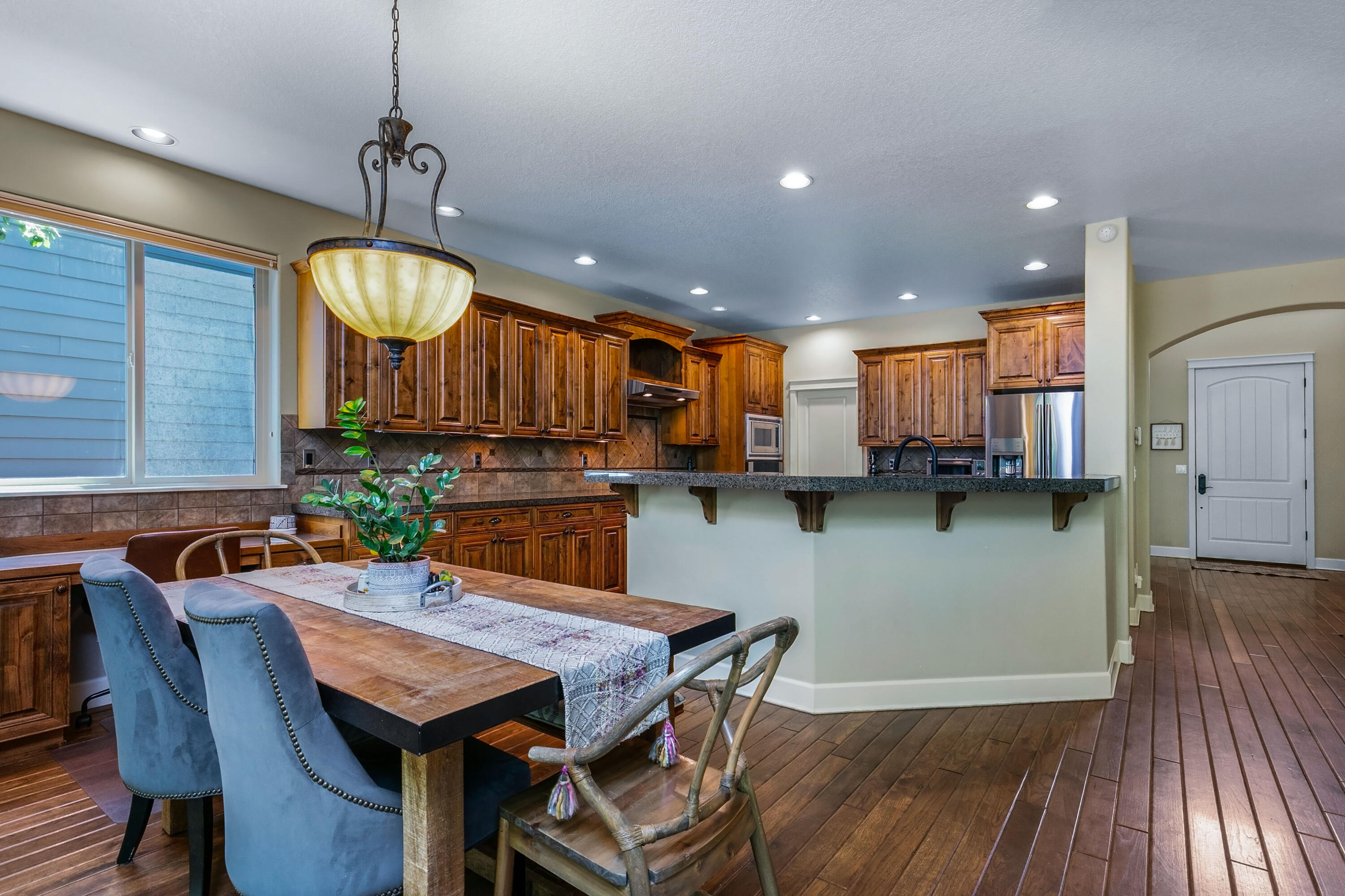 20548 Jacklight Lane Bend, OR 97702 - Photo 5 of 32 05