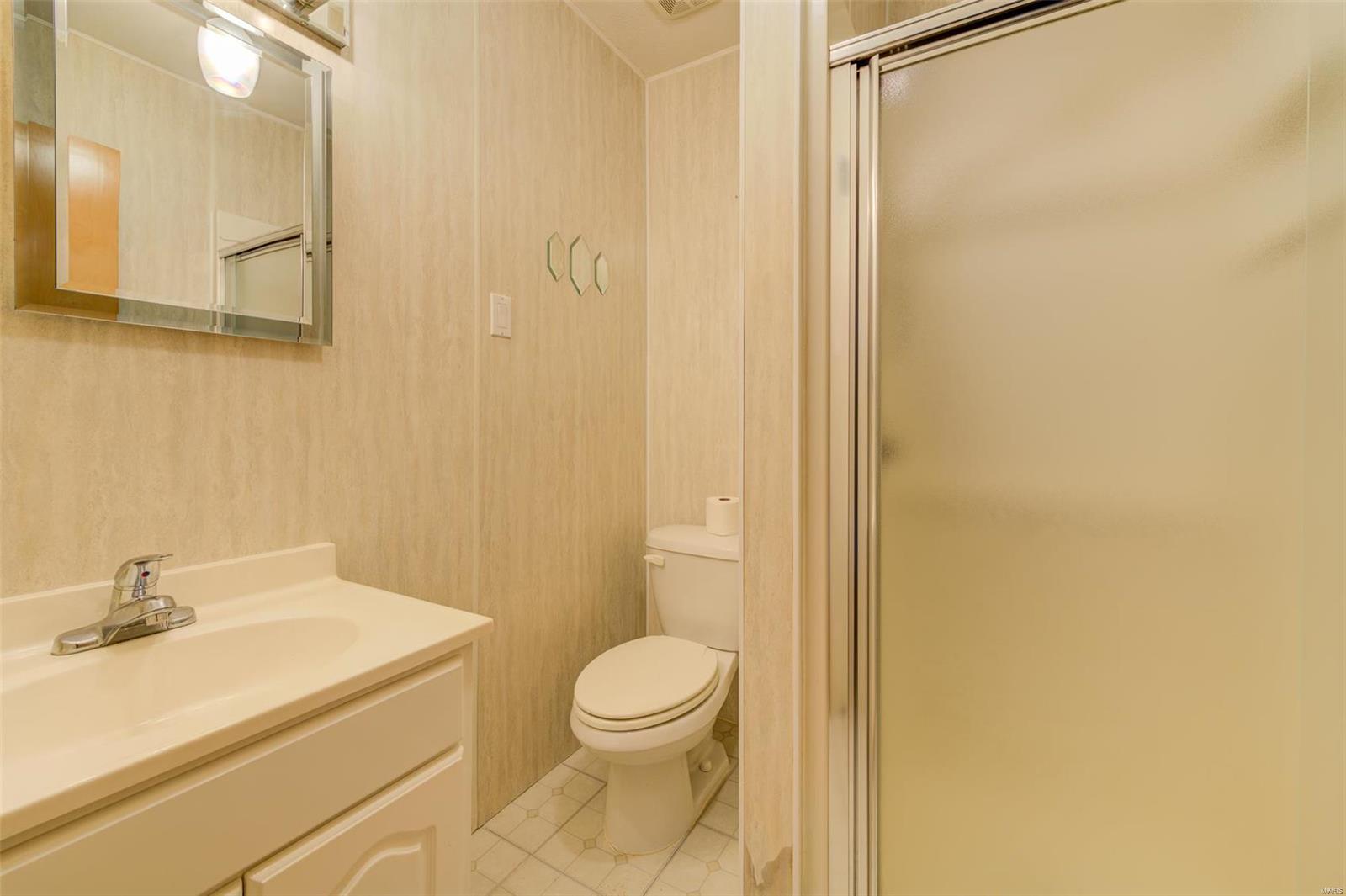 9091 Patrick Drive St. Louis, MO 63114 - Photo 18 of 34