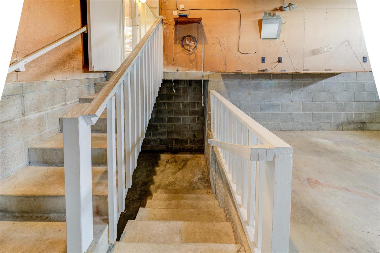 9091 Patrick Drive St. Louis, MO 63114 - Photo 21 of 34