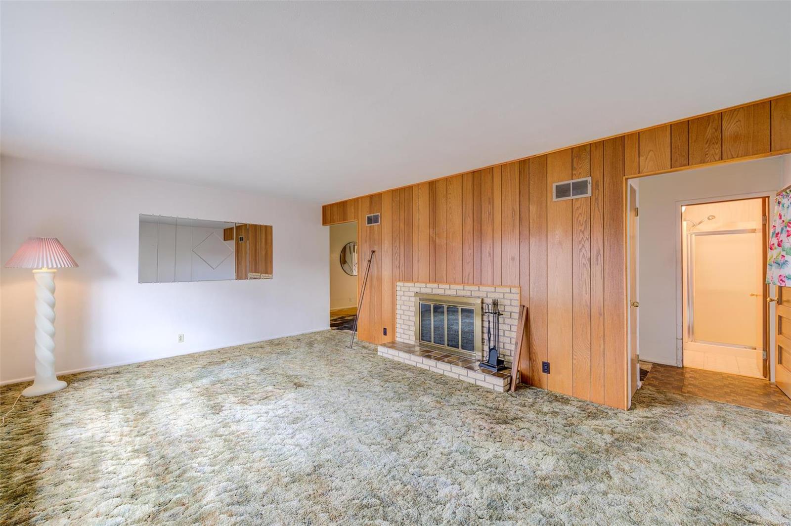 9091 Patrick Drive St. Louis, MO 63114 - Photo 6 of 34