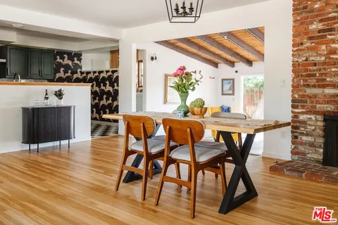 $985,000 | 11530 Swinton Avenue, Granada Hills, CA 91344