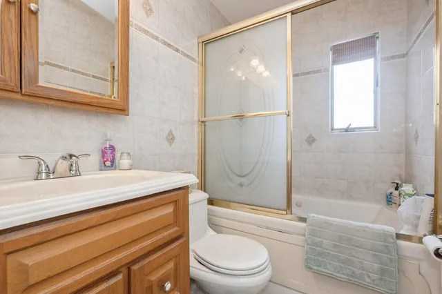 $729,888 | 862 Peninsula Boulevard, Woodmere, NY 11598