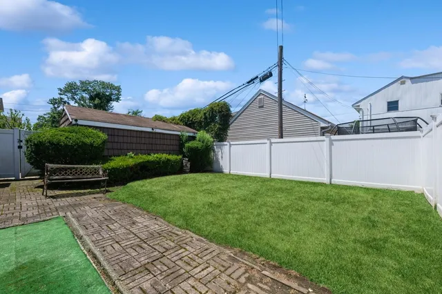 $729,888 | 862 Peninsula Boulevard, Woodmere, NY 11598