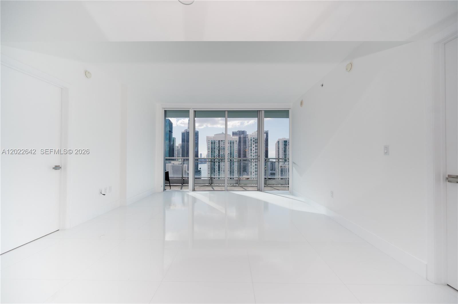 92 Southwest 3rd Street, Unit 3411 Miami, FL 33130 - Photo 3 of 42
