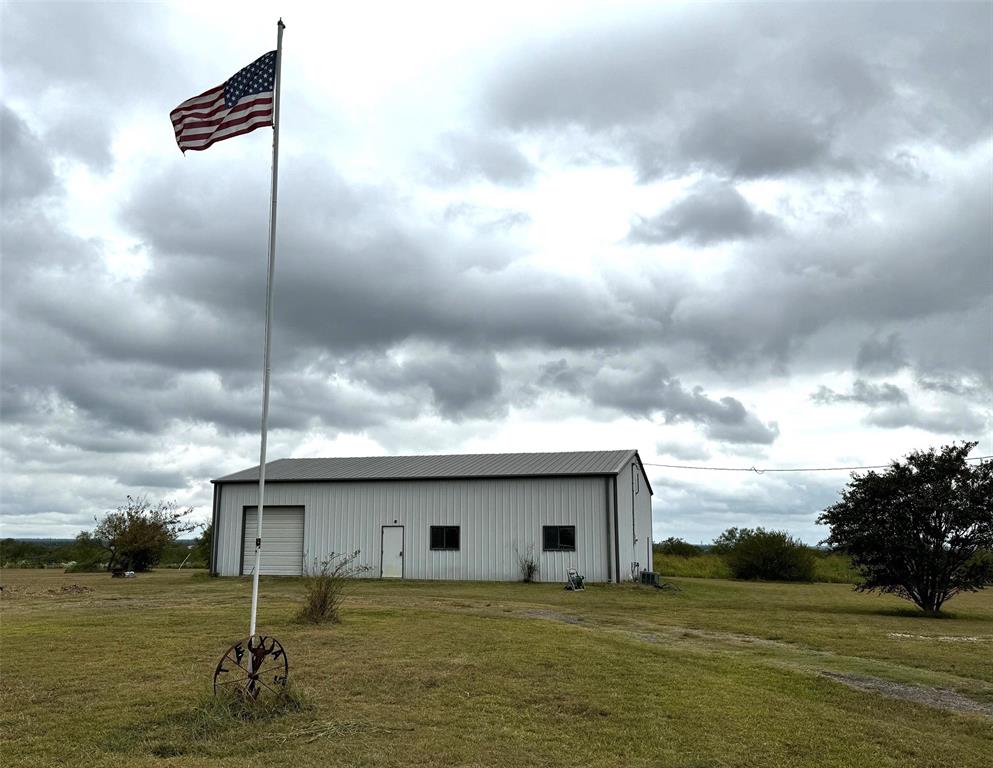 6096 Abner Road Kaufman, TX 75142 - Photo 7 of 21 a view of a terrace