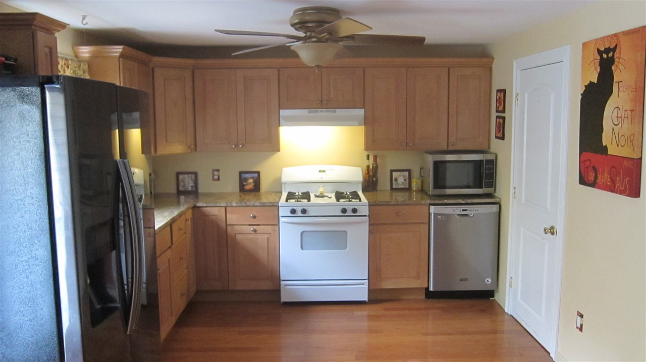 85 R Drew Road, Unit 85R Derry, NH 03038 - Photo 5 of 18