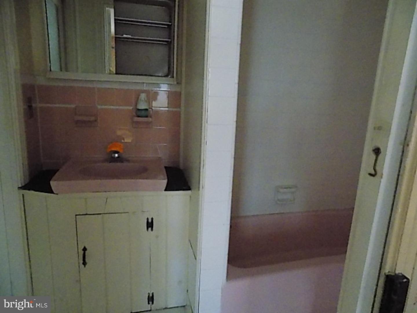 96 Violet Drive Kennett Square, PA 19348 - Photo 15 of 21 Bathroom